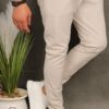 pantalon homme blanc cassé simple tendance 2024