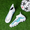 Crampon blanc bleu collection 2025