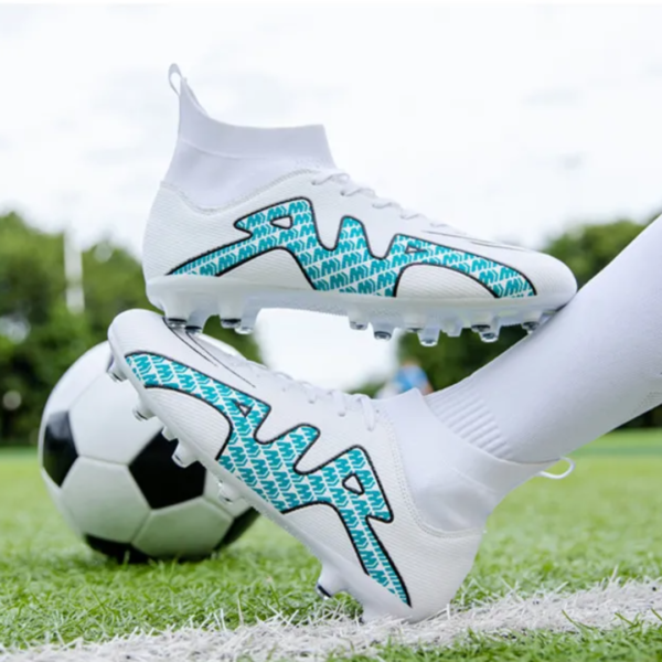 Crampon blanc bleu collection 2025